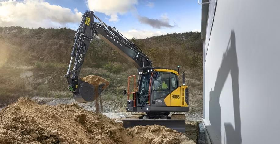 Komatsu PC138USLC-11 Excavator | AllMachines