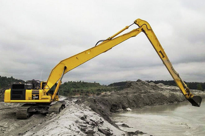 Komatsu PC490LC-11 SLF Excavators | AllMachines
