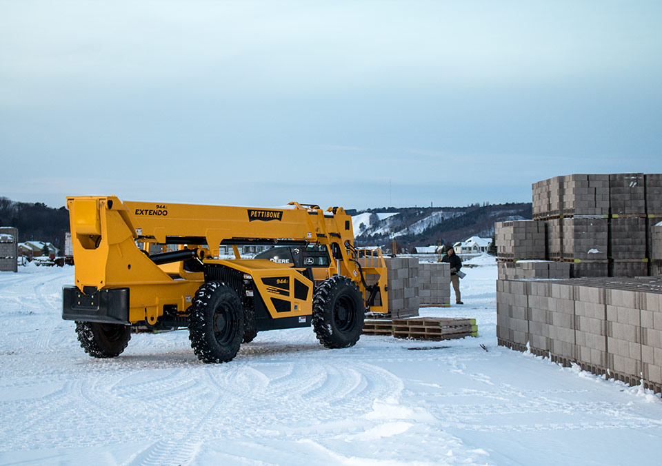 Pettibone 944X Telehandler: Specs, Dimensions, Manuals