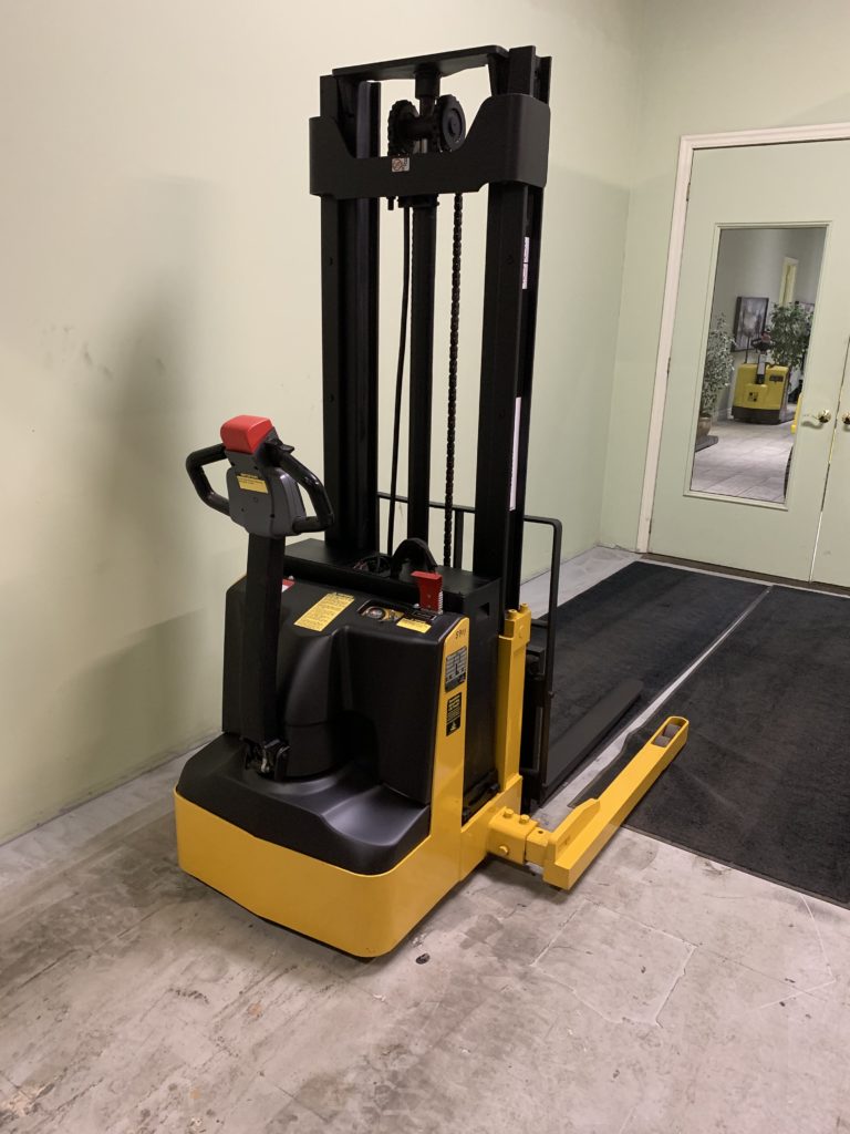 Big Joe PDS40-104 Pallet Stacker: Specs Manuals