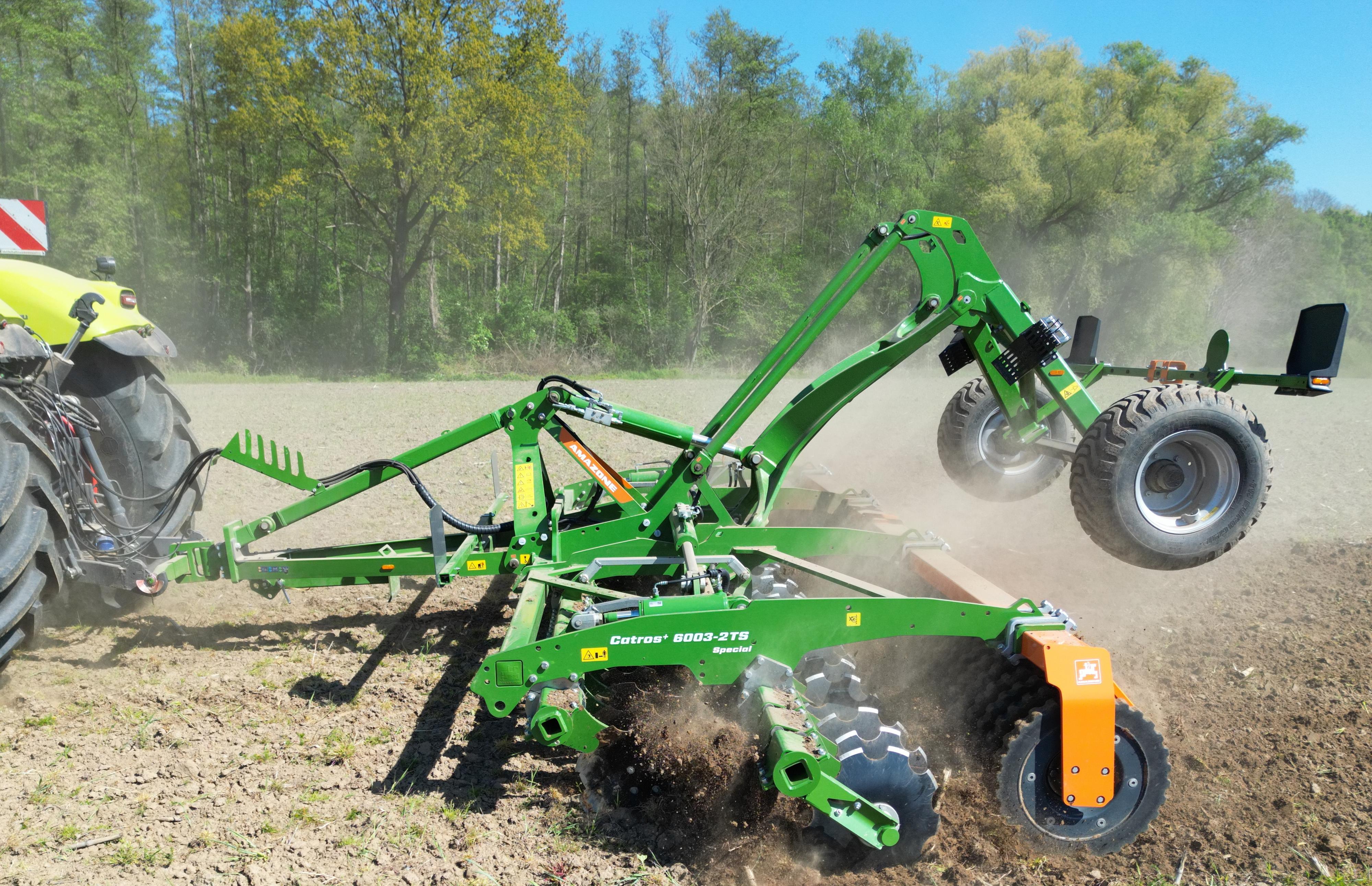 カロ３０ Amazone Catros+ 6003-2TS Harrow | AllMachines