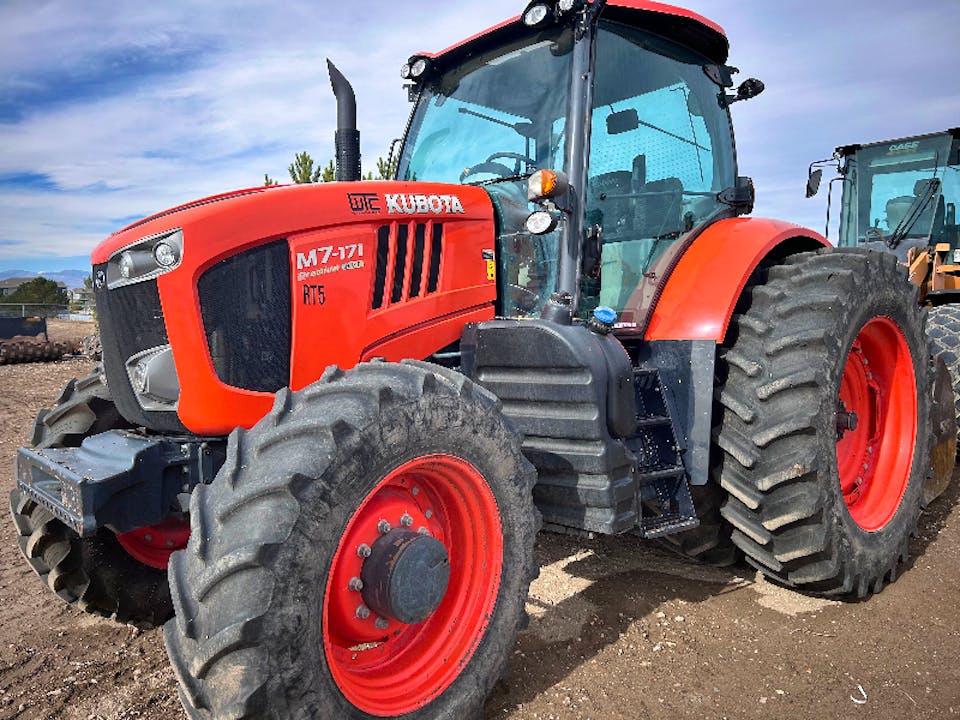Kubota M7171 トラクター Kubota M7171 4WD Tractor Specs & Dimensions (2015 - 2018