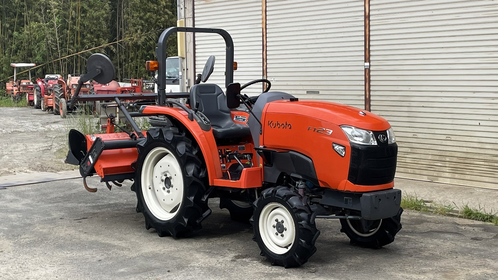 https://assets.allmachines.com/tractors/images/kubota/ef2abc26b99848a2e3e3f069521efb49_FT23_4