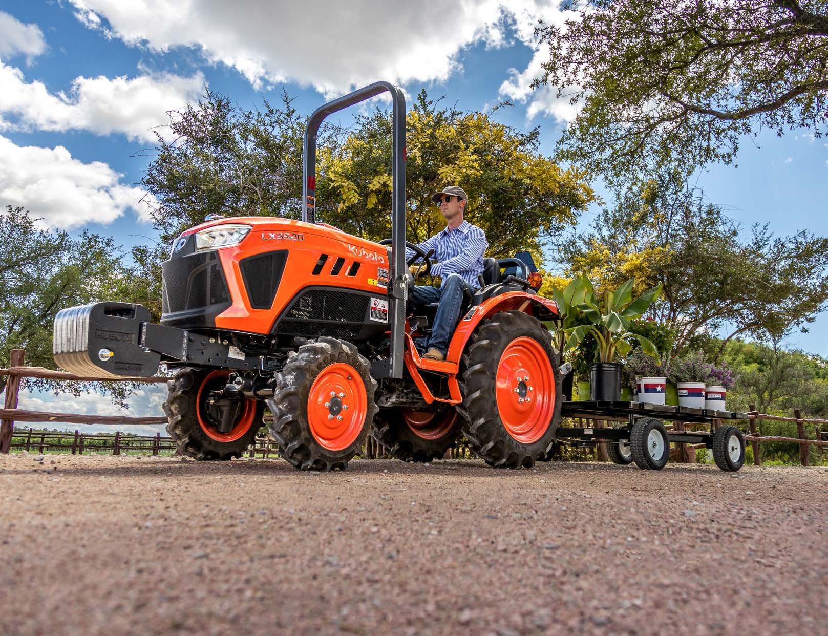 Kubota LX3520HSD Tractor | AllMachines