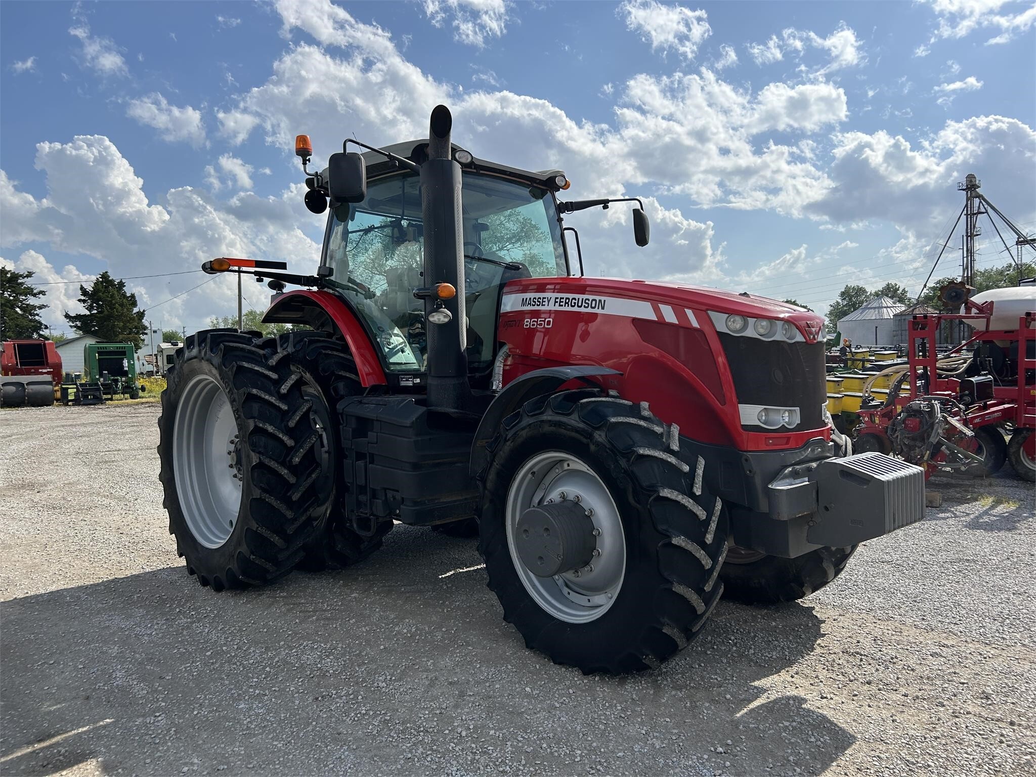 mf New 2025 Exmark Lazer Z X-Series 96 in. Kohler EFI 38 hp Red