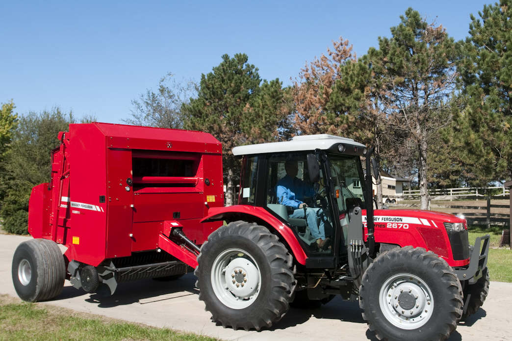 ご当地キティ　根付け　MASSEY FERGUSON ご当地キティ 根付け MASSEY FERGUSON U_H 1/32 Massey Ferguson