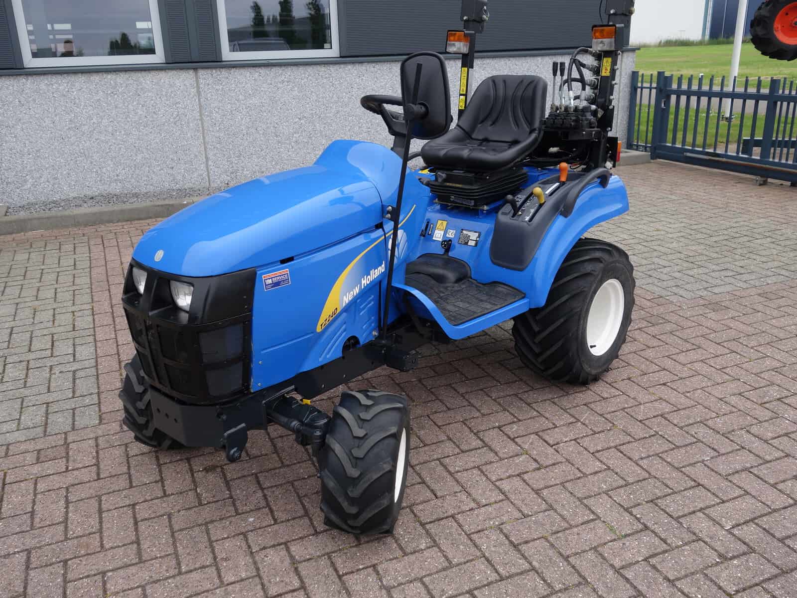 New Holland TZ21D: Attachments, Specs, Price | AllMachines