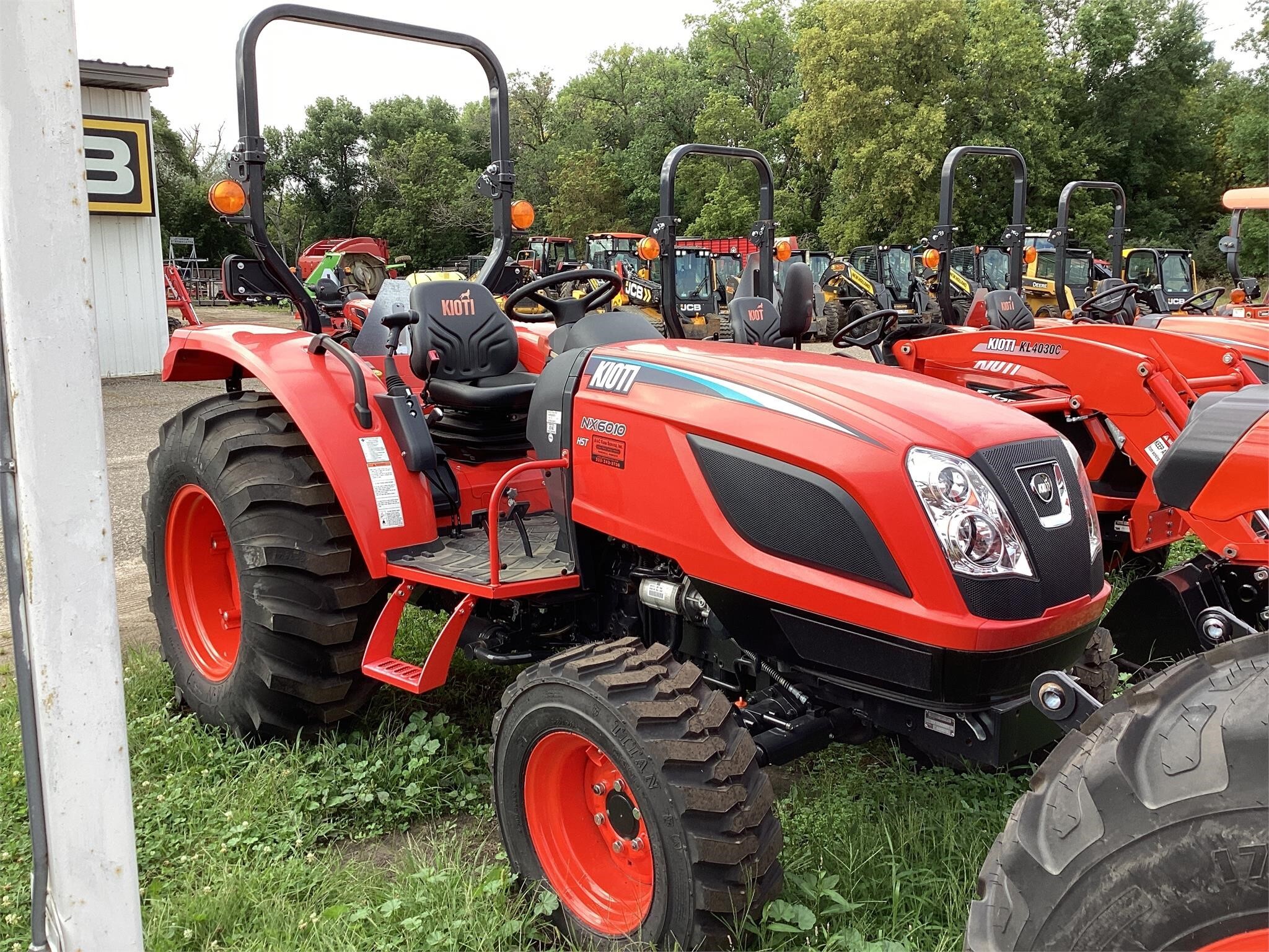 カッティングダイ(中古品) 1145 Kioti NX6010 HST Tractor | AllMachines