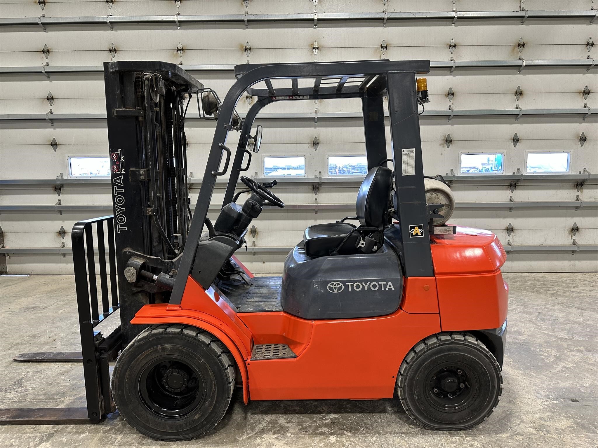 Toyota Material Handling 8FGCU25