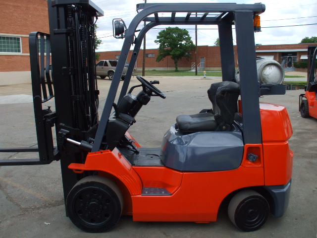 TS Brand Toyota Forklift Seat Assembly Fits 7FGCU Series 15,20,25,30,32,40,45