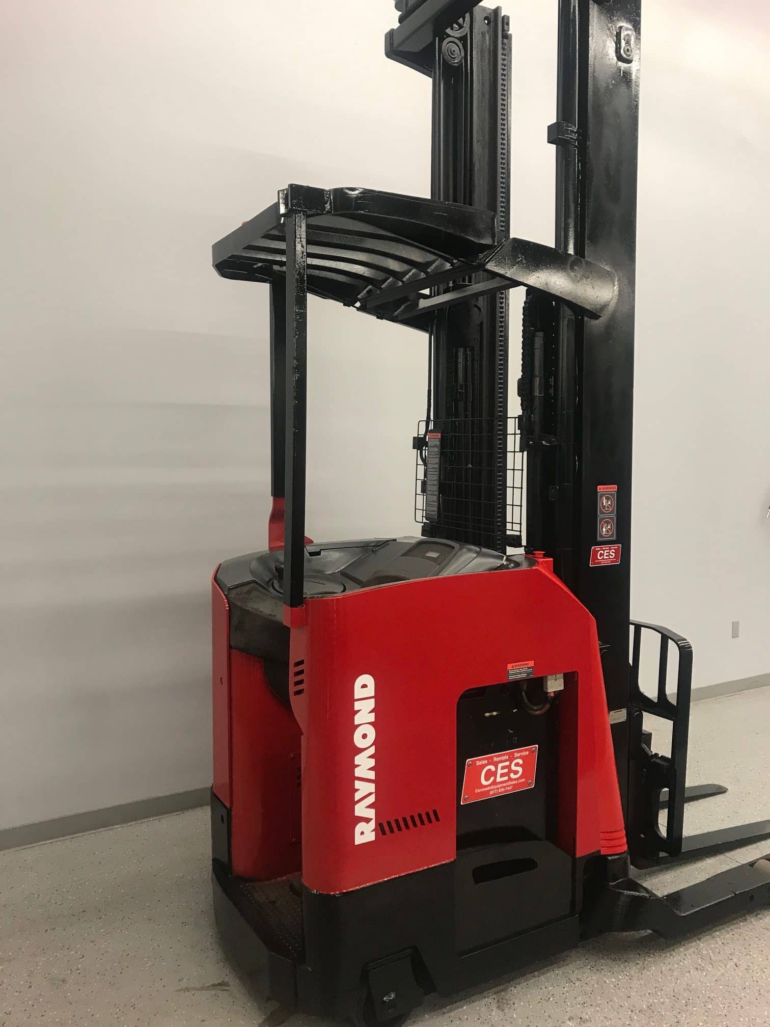 The Raymond Corporation 750DR32TT Reach Truck